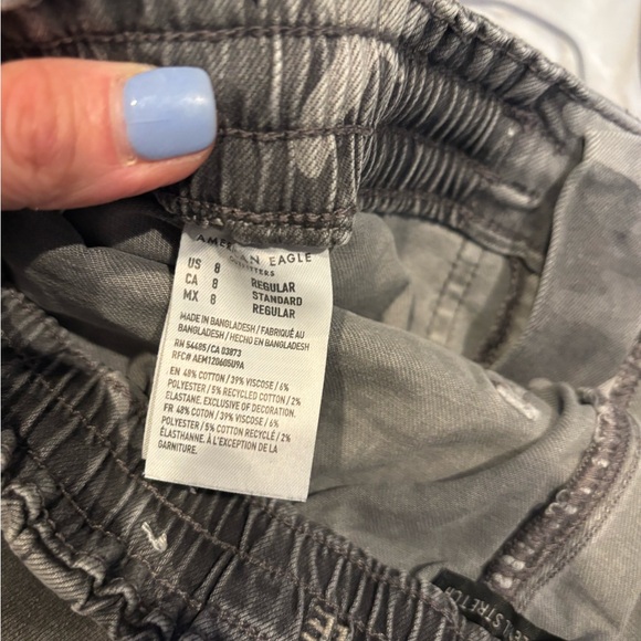 Women's/Teen's American Eagle pants with tapered bottom - Size 8 Worn 1x - Picture 2 of 11
